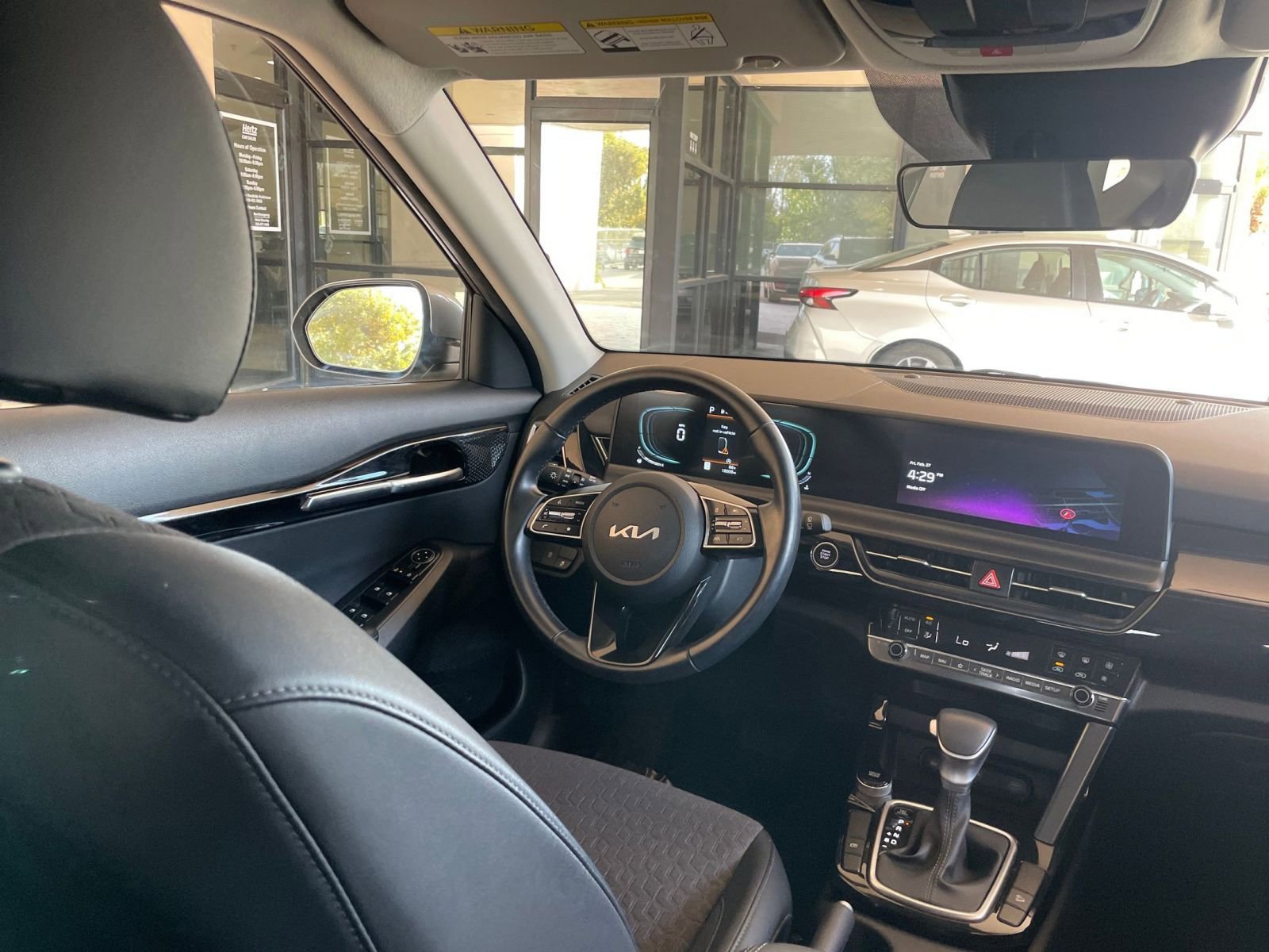 Used 2025 Kia Seltos S FWD image 30