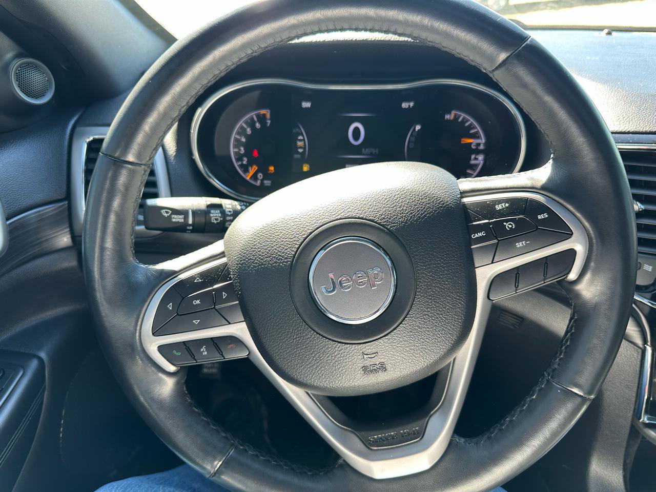 Used 2019 Jeep Grand Cherokee Altitude AWD/4WD image 17