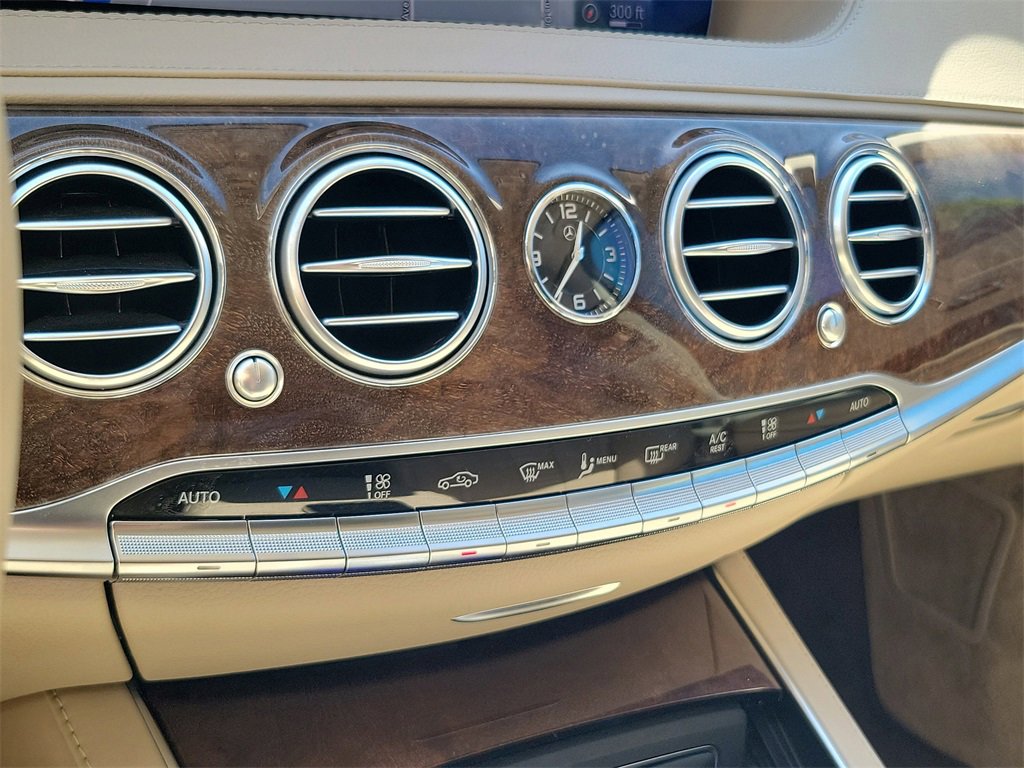 Used 2019 Mercedes-Benz S 560 Sedan image 30