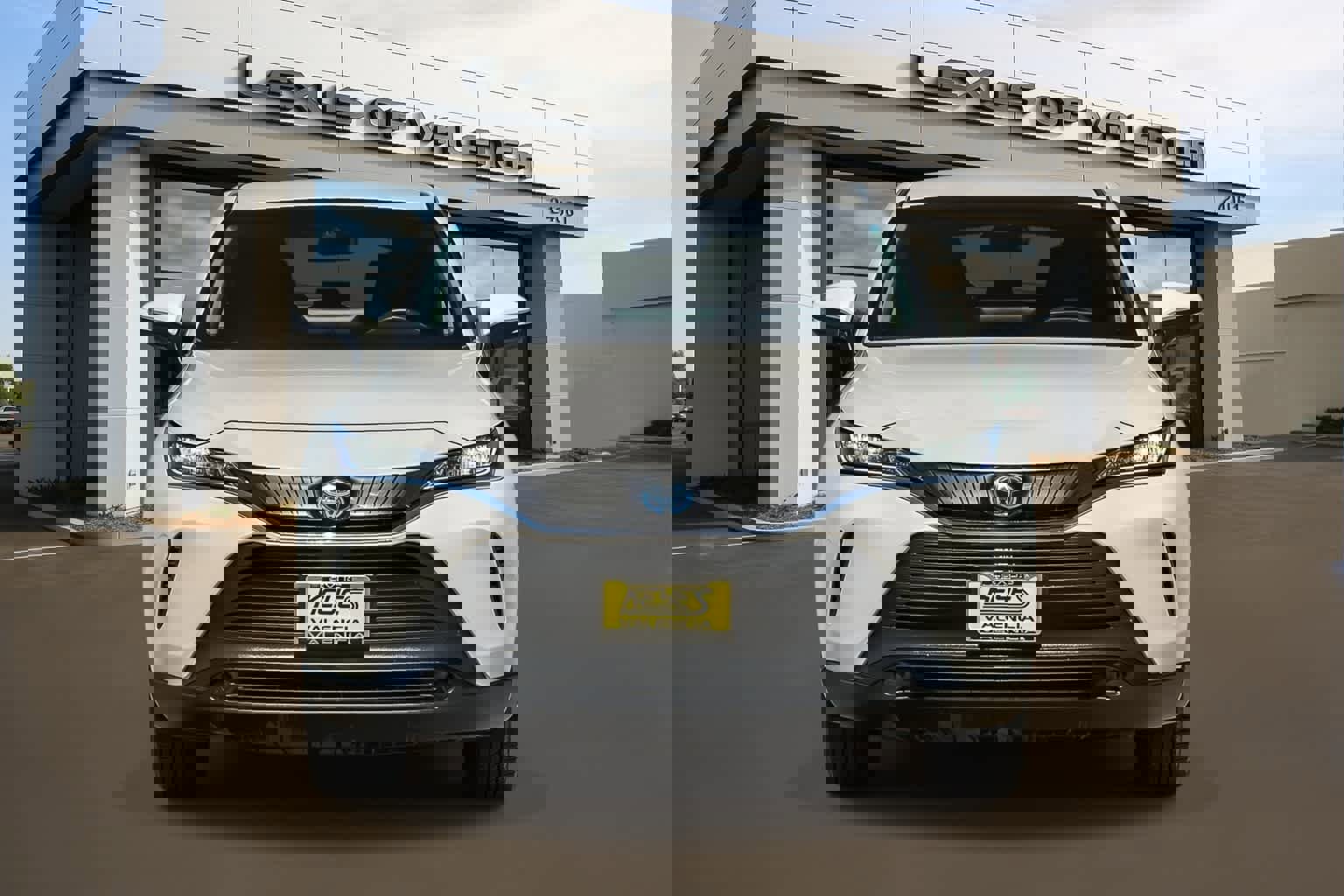 Used 2021 Toyota Venza LE w/ Carpet Mat Package (TMS) AWD/4WD image 6