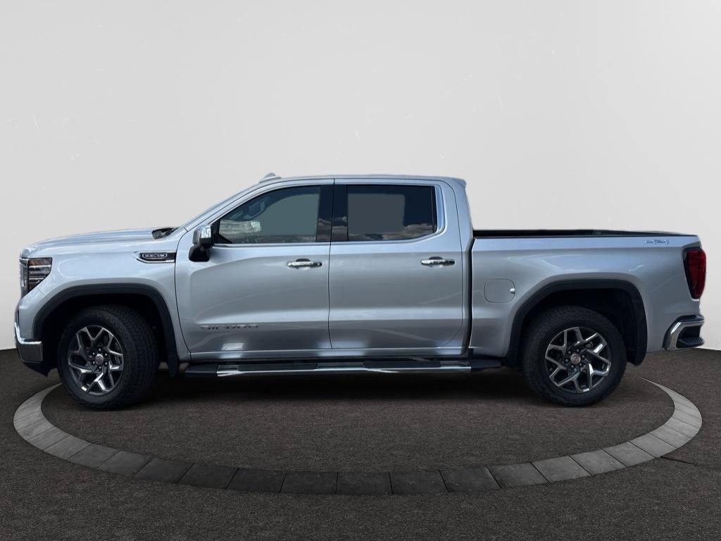 Used 2022 GMC Sierra 1500 SLT w/ SLT Premium Plus Package AWD/4WD image 8