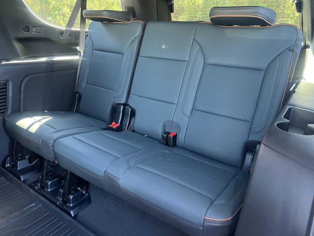 New 2026 GMC Yukon XL AT4 w/ AT4 Premium Plus Package AWD/4WD image 22