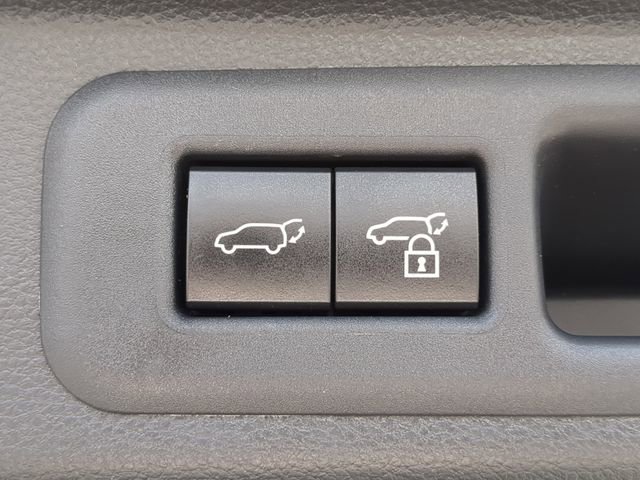 Used 2024 Toyota Sequoia Platinum AWD/4WD image 13