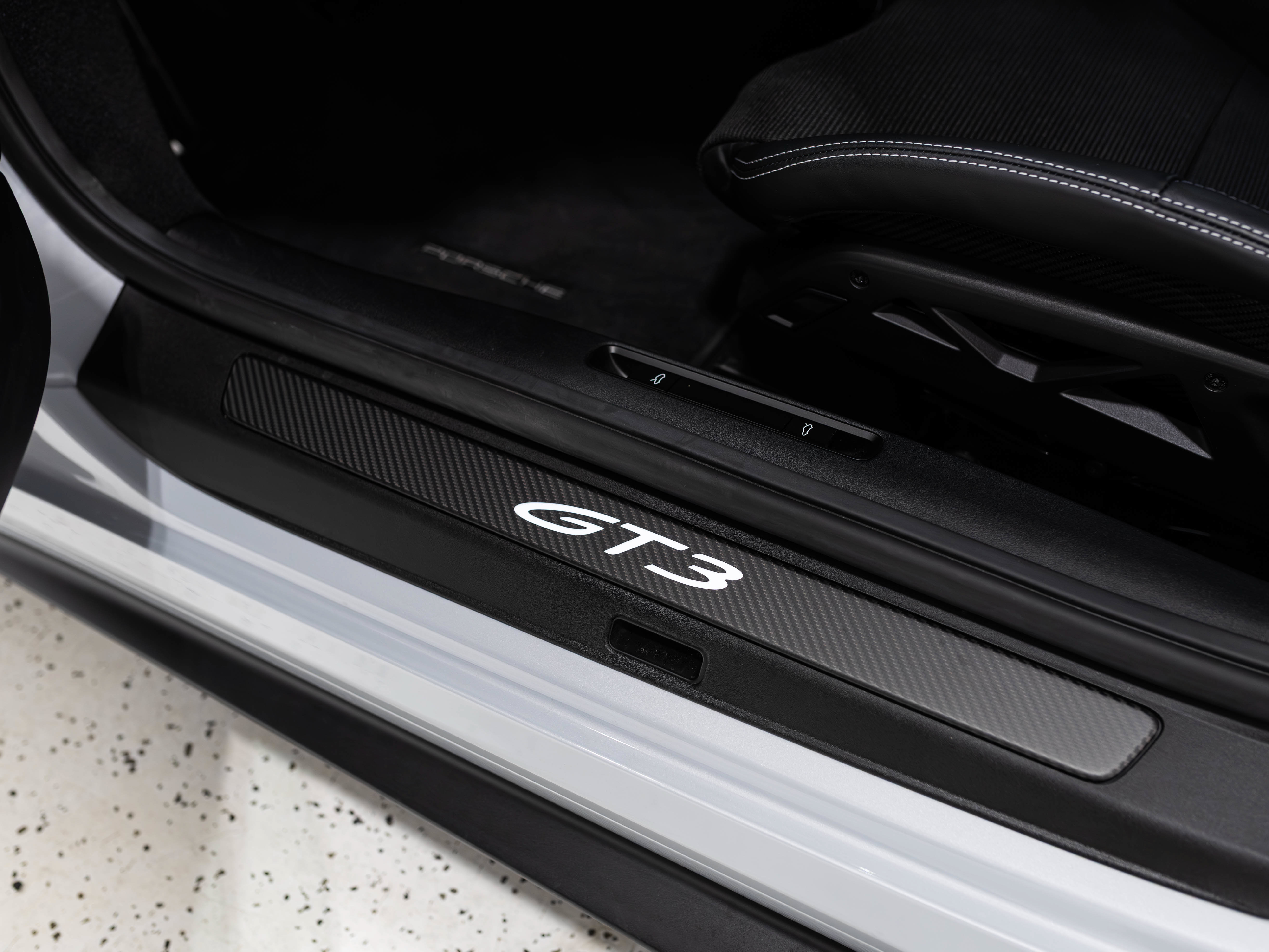 Used 2026 Porsche 911 GT3 RWD image 17