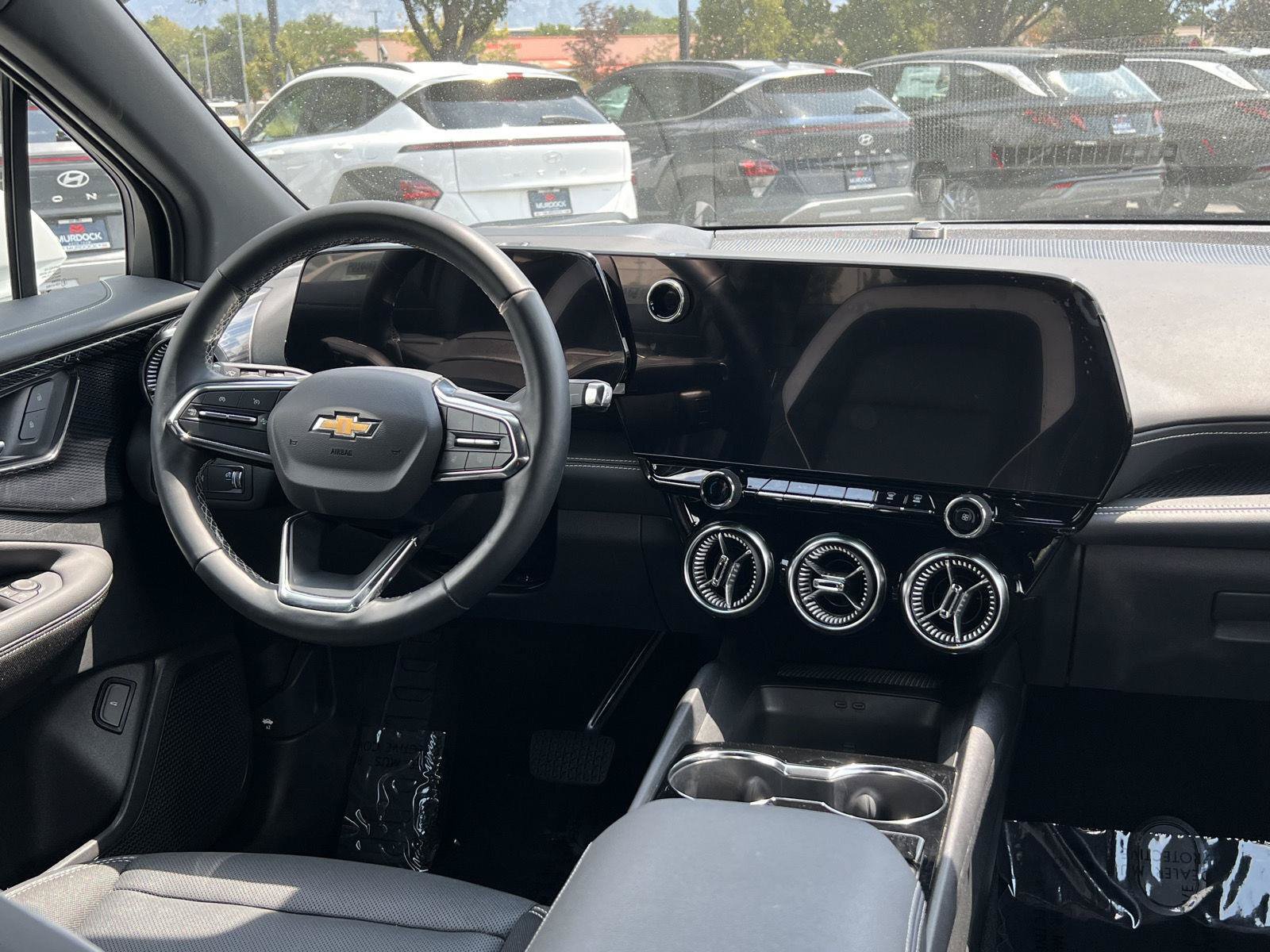 Used 2024 Chevrolet Blazer EV LT AWD/4WD image 23