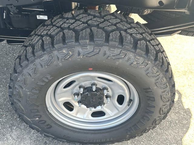 New 2026 Ford F250 XL w/ XL Off-Road Package image 13