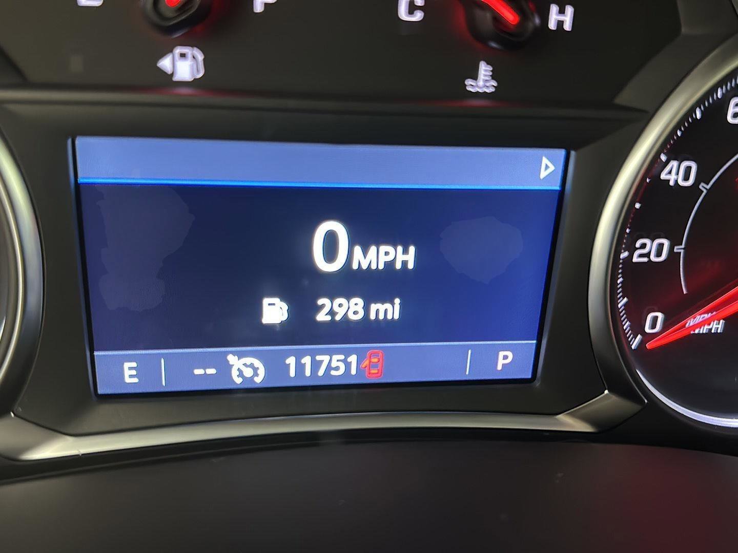 Used 2024 GMC Terrain SLT w/ Tech Package image 12