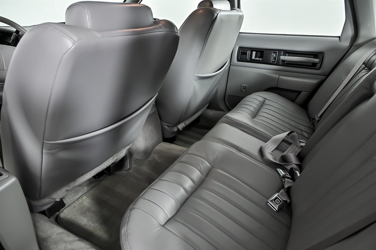 Used 1994 Chevrolet Impala SS RWD image 21