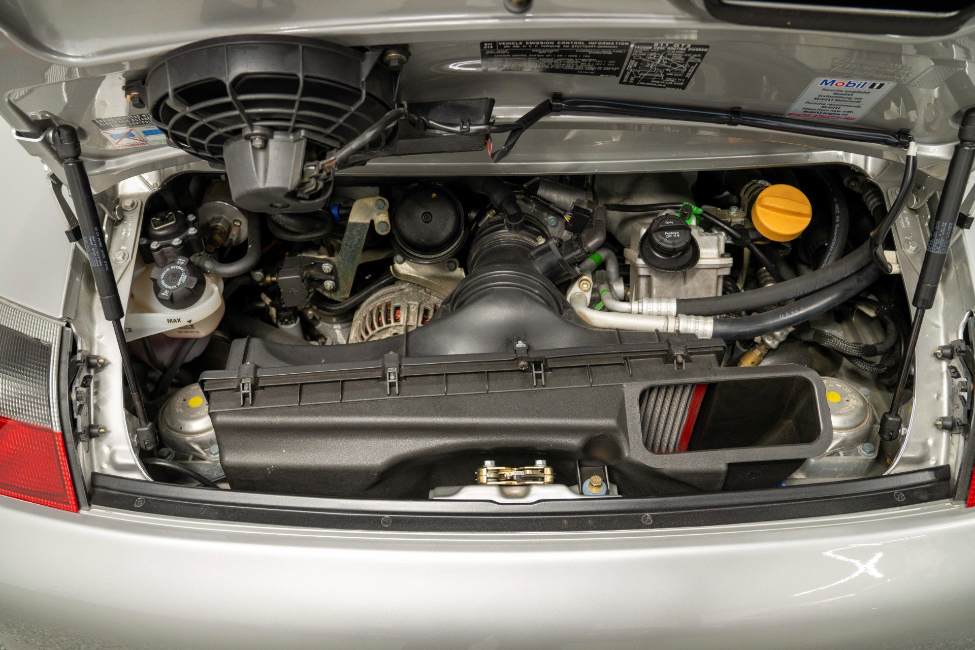 Used 2005 Porsche 911 GT3 image 11