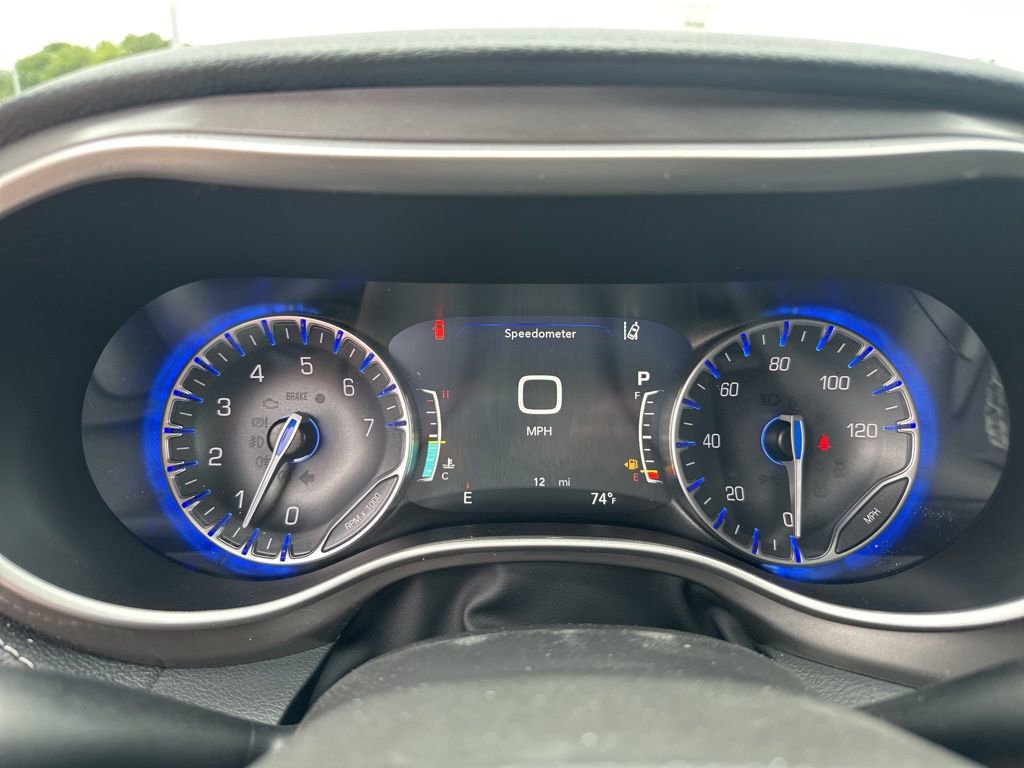 New 2026 Chrysler Pacifica Select FWD image 34