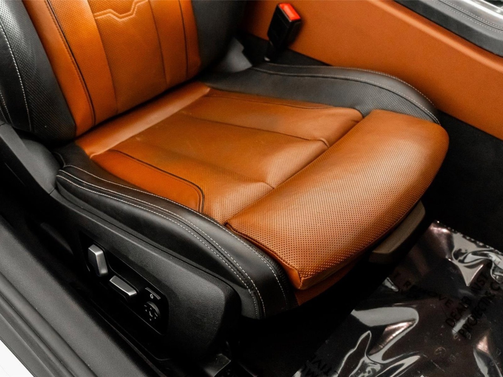 Used 2020 BMW 840i xDrive 840i xDrive Convertible w/ M Sport Package image 29