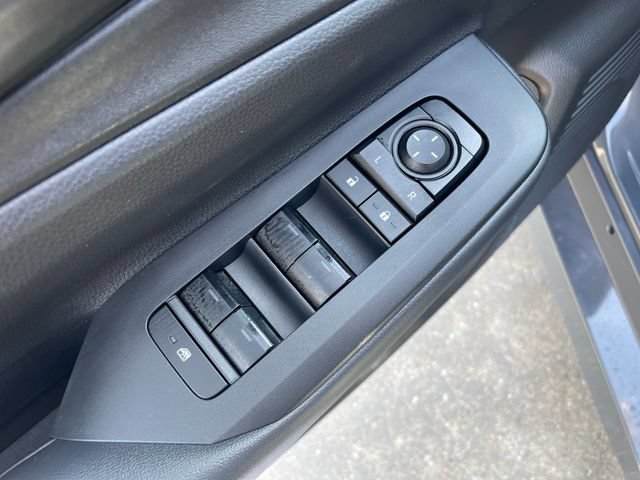 New 2026 Toyota Prius Plug-In Hybrid FWD image 21