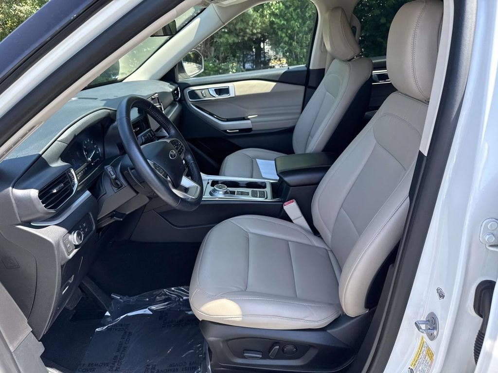 Used 2020 Ford Explorer XLT w/ Equipment Group 202A RWD image 6