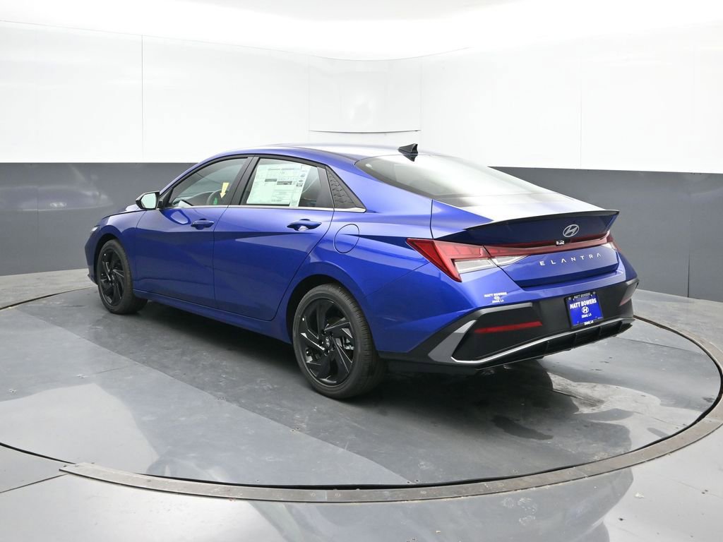 New 2026 Hyundai Elantra SEL Sport image 4