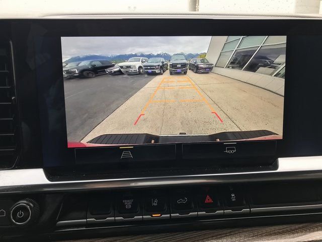 Used 2024 Chevrolet Silverado 3500 LT w/ Convenience Package image 12