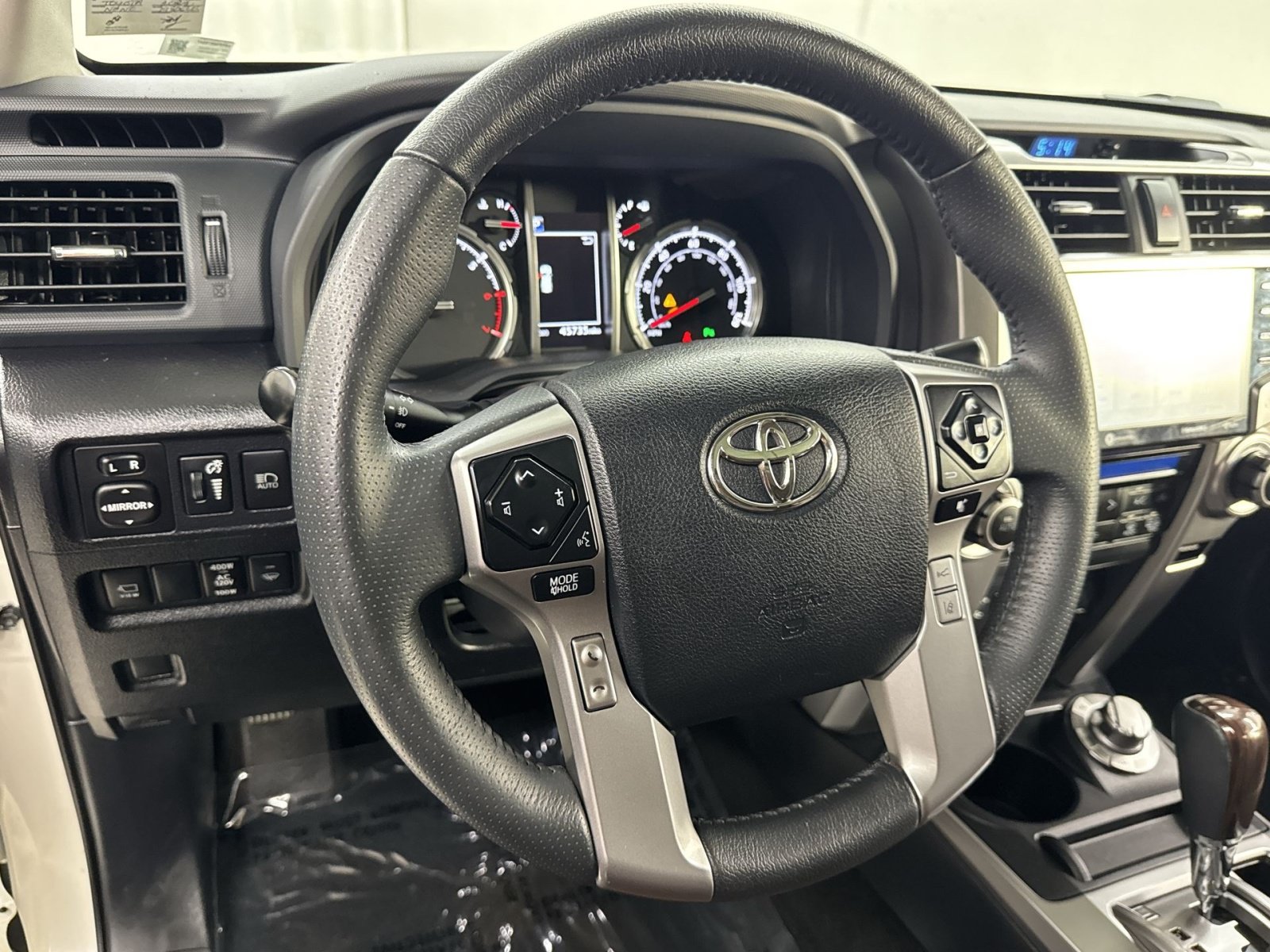 Used 2022 Toyota 4Runner Limited AWD/4WD image 28