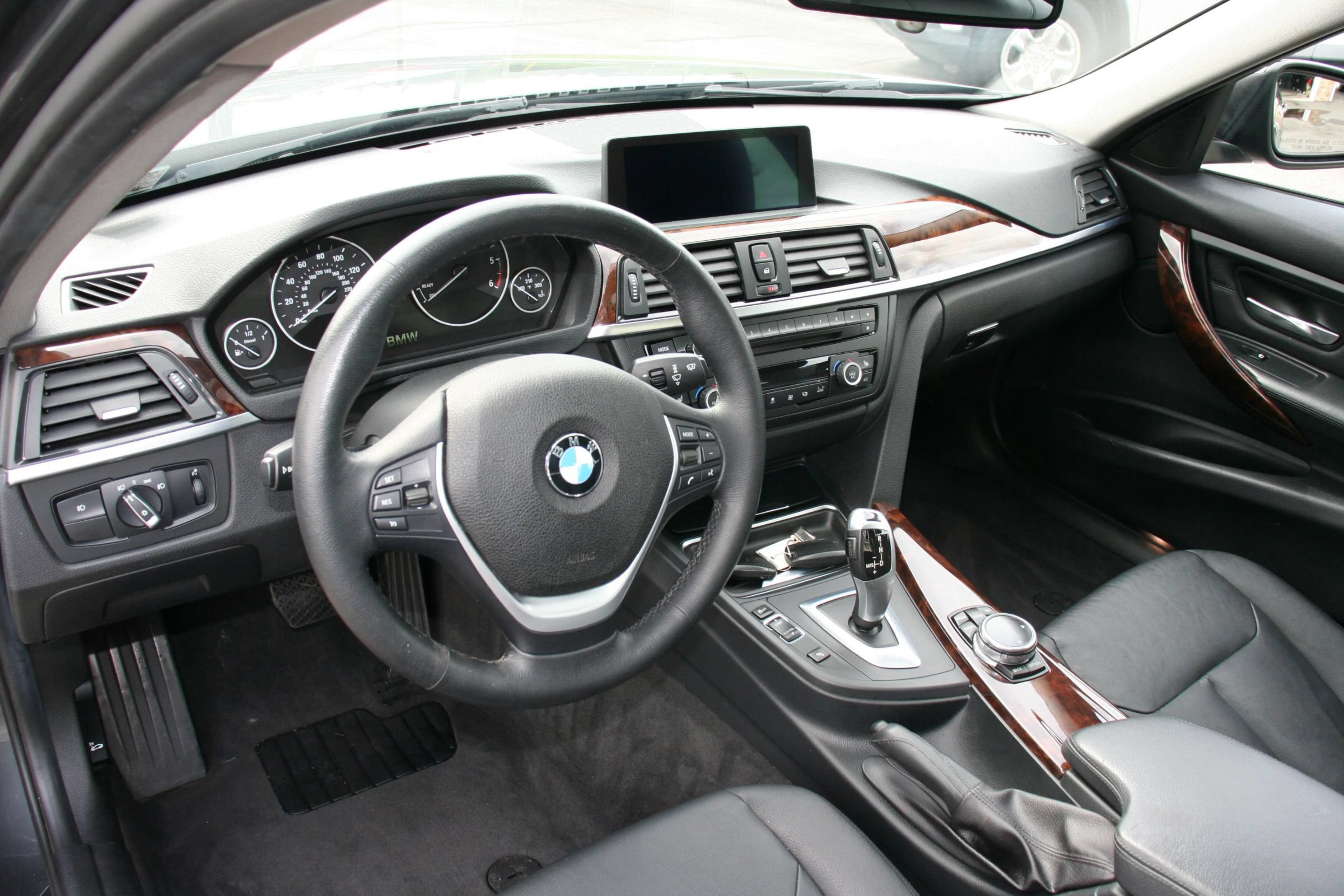 Used 2014 BMW 328d xDrive Sedan AWD/4WD image 5