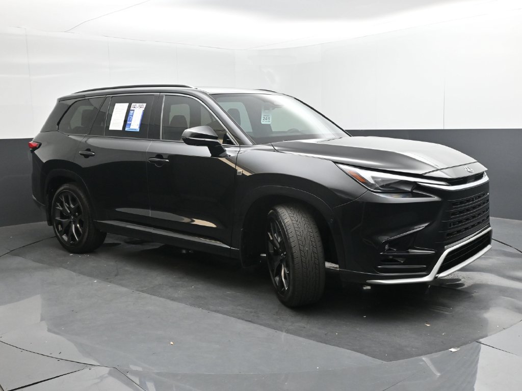 Used 2025 Lexus TX 500h AWD w/ Technology Package image 34