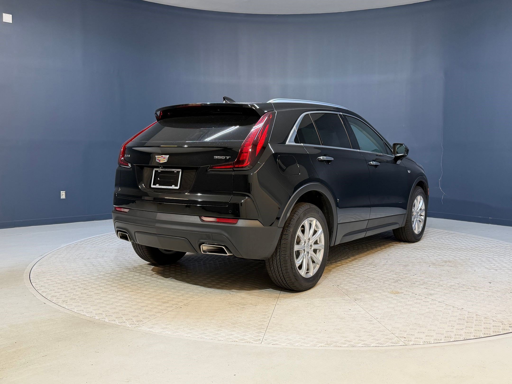 Used 2023 Cadillac XT4 Luxury FWD image 9