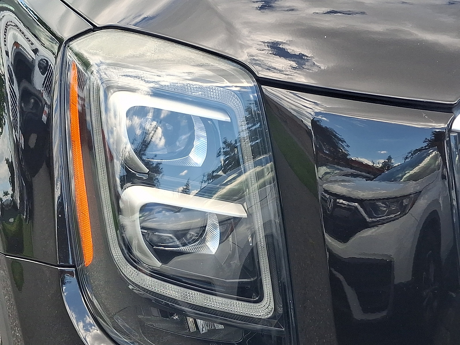Used 2020 Kia Telluride SX w/ SX Prestige Package AWD/4WD image 9