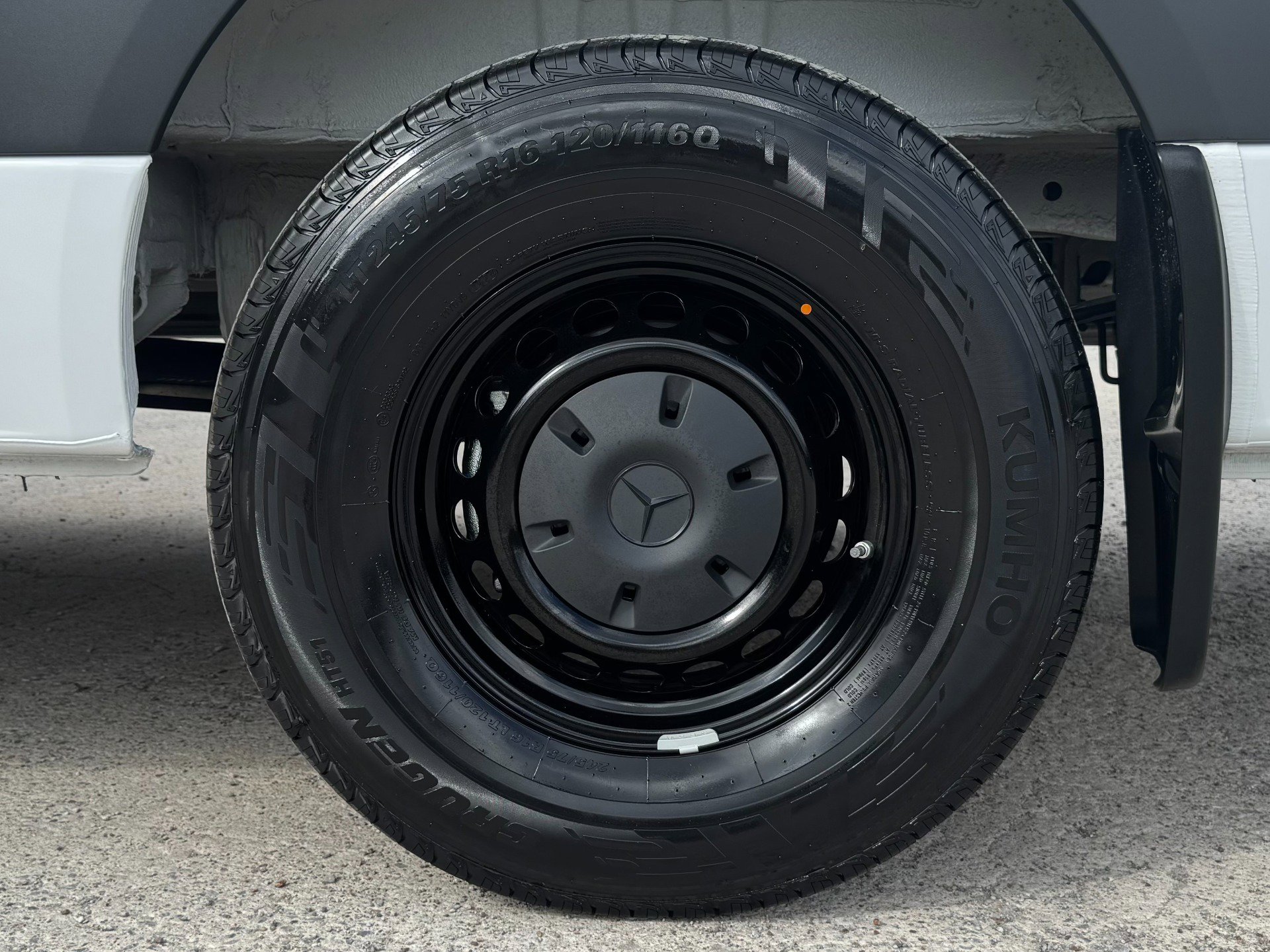 Used 2025 Mercedes-Benz Sprinter 2500 image 51