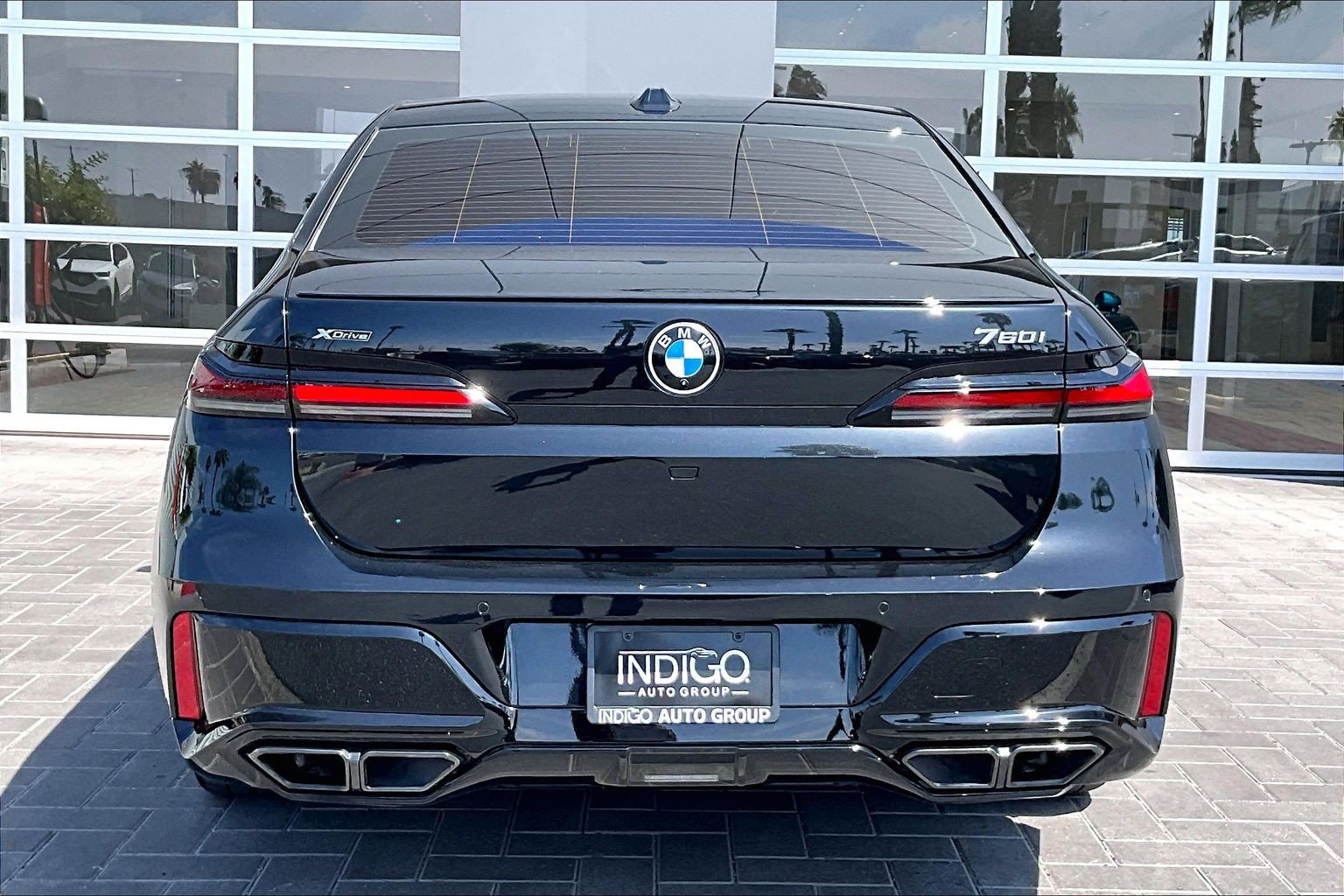 Used 2025 BMW 760i xDrive w/ Luxury Rear Seating Package AWD/4WD image 4