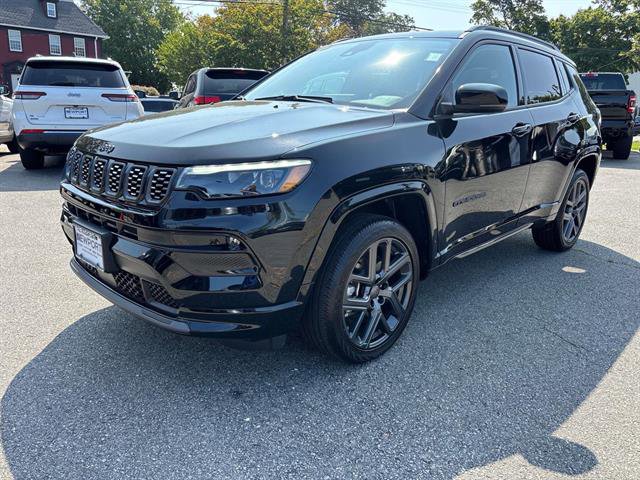 Certified 2024 Jeep Compass Limited w/ High Altitude Package image 6