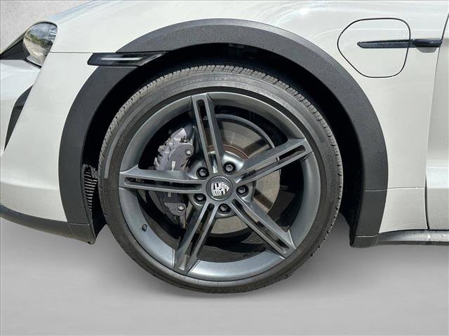 Used 2022 Porsche Taycan 4 Cross Turismo AWD/4WD image 9
