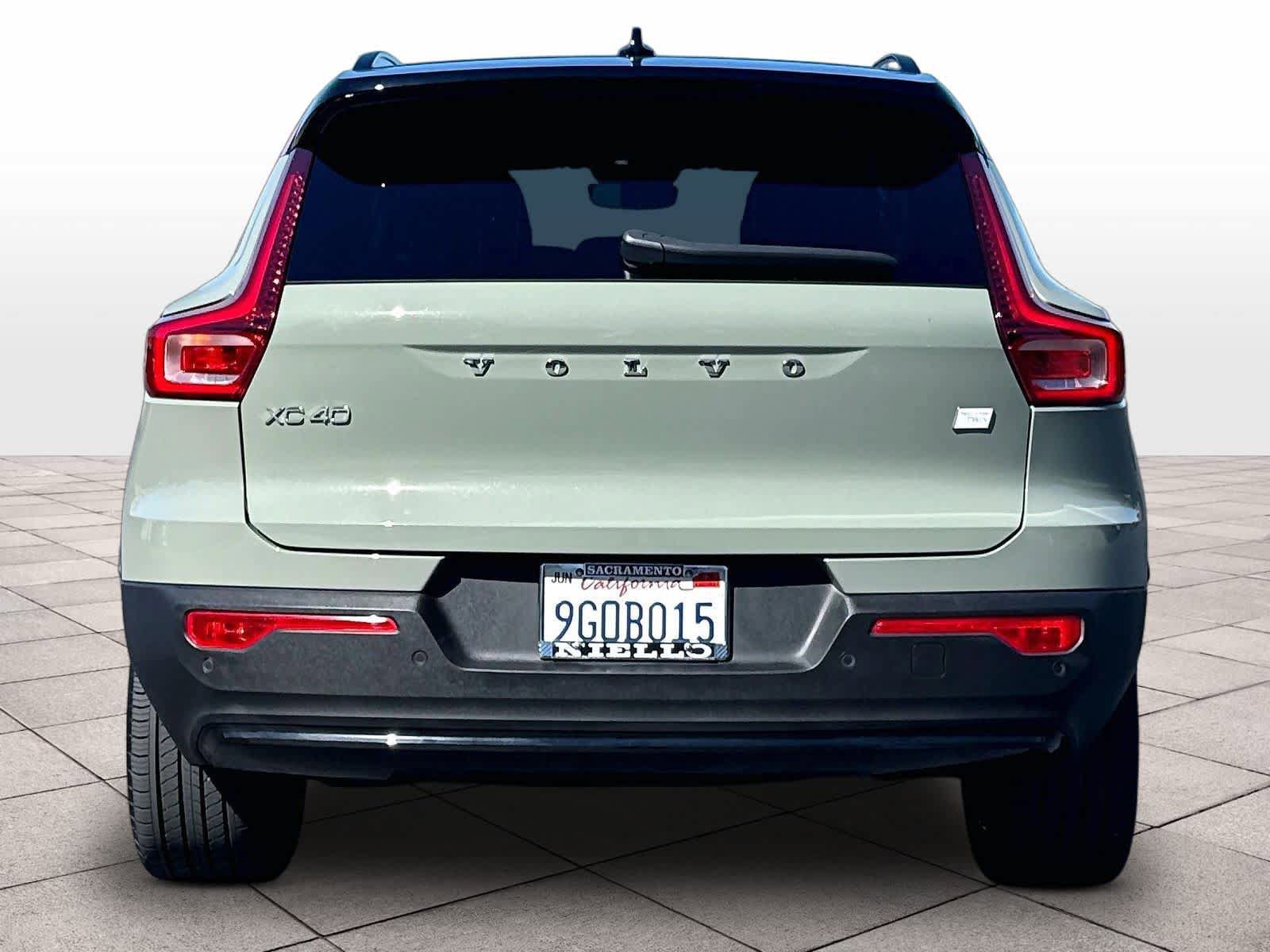 Used 2023 Volvo XC40 Recharge Plus AWD/4WD image 7