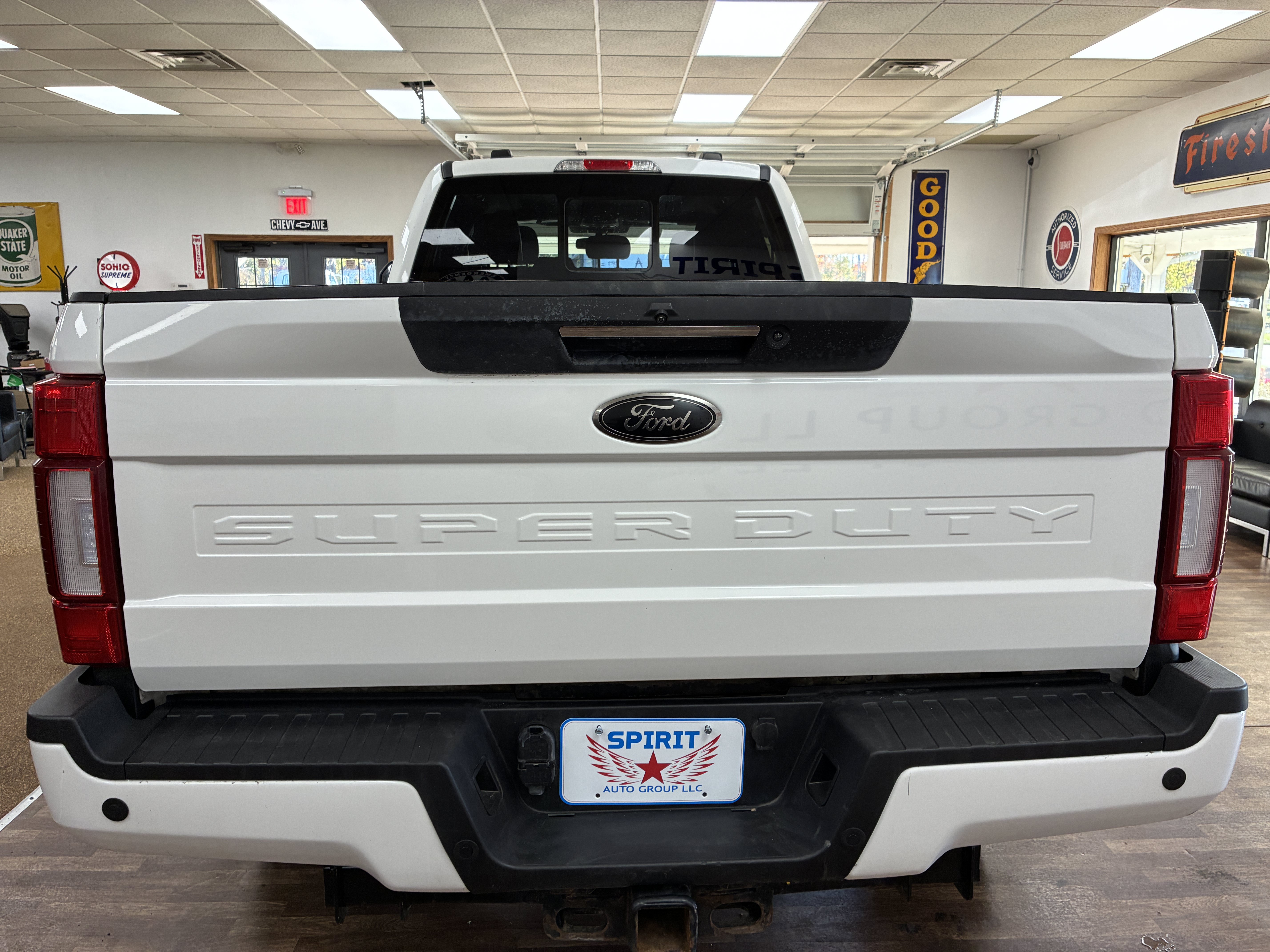 Used 2022 Ford F350 Lariat w/ Black Appearance Package AWD/4WD image 7