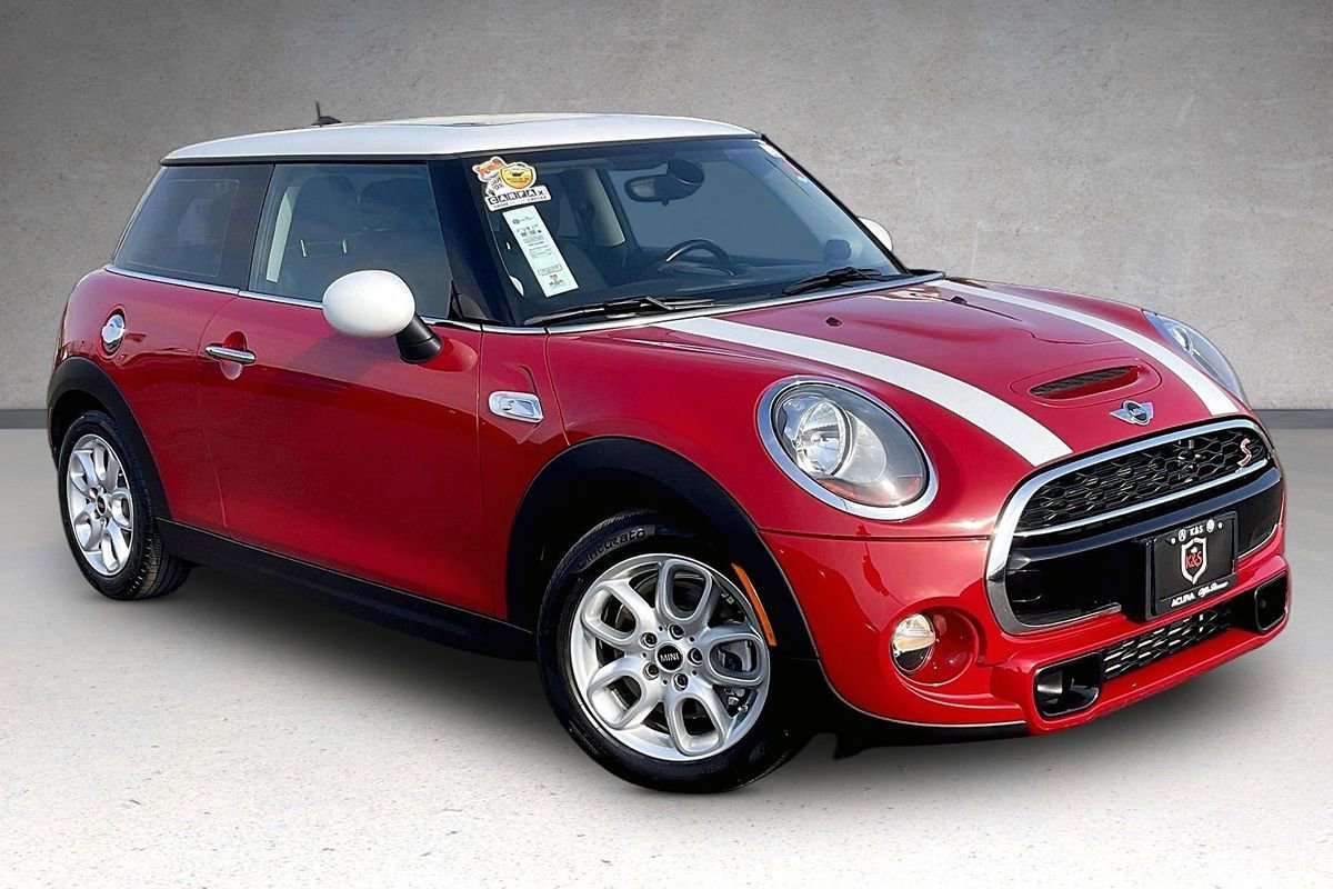 Used 2018 MINI Cooper S FWD image 2