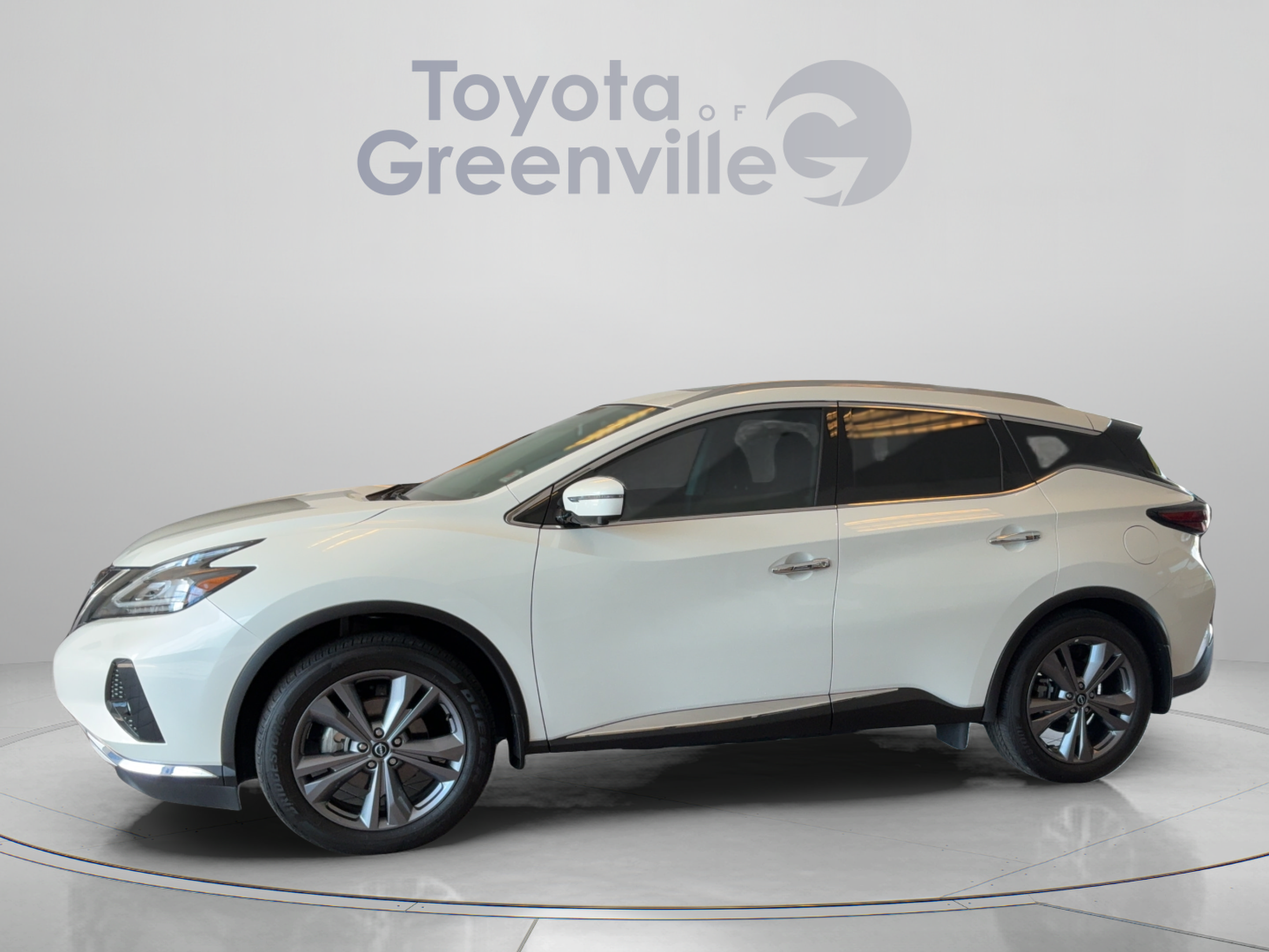 Used 2024 Nissan Murano Platinum w/ Cargo Package FWD image 2