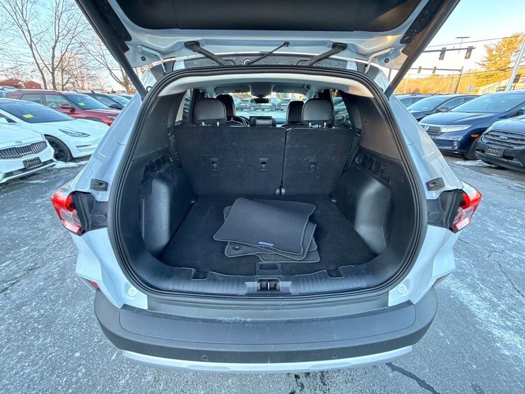 Used 2025 Ford Escape Platinum image 13