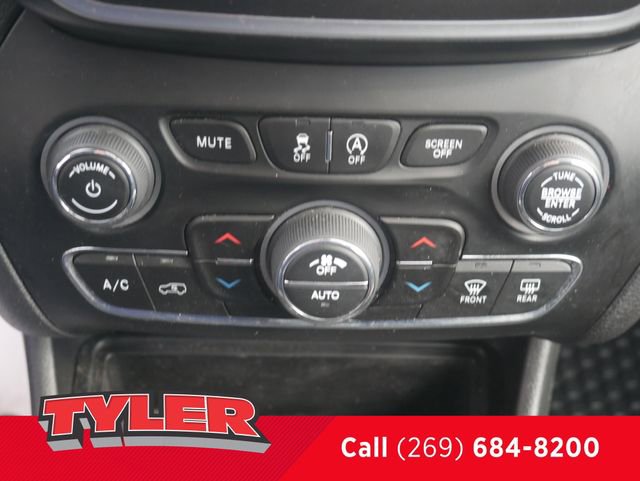 Used 2021 Jeep Cherokee Trailhawk image 33