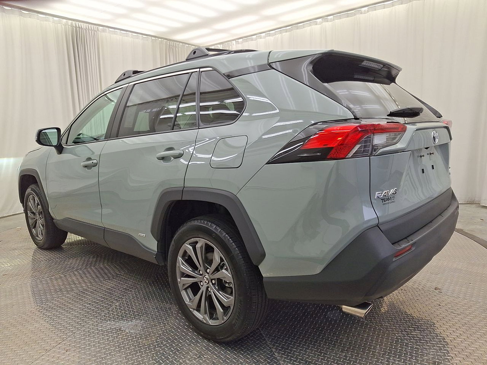 Certified 2022 Toyota RAV4 XLE Premium image 22