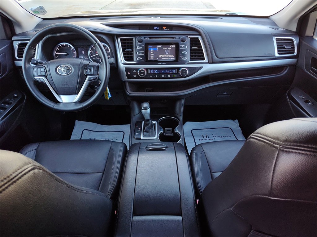 Used 2014 Toyota Highlander LE image 31