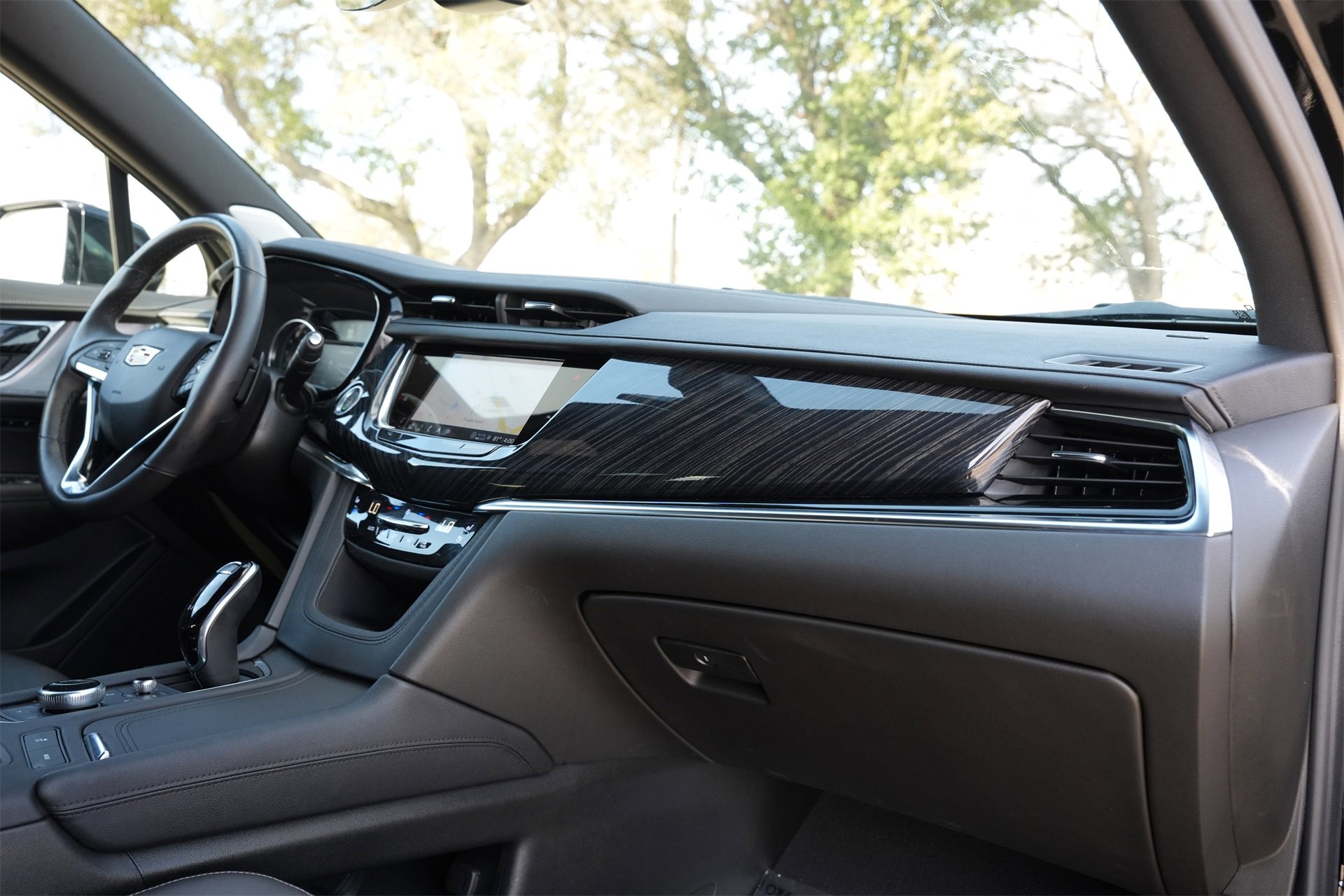 Certified 2025 Cadillac XT6 Premium Luxury image 25