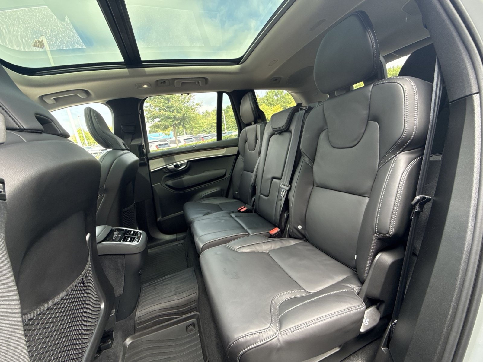 New 2026 Volvo XC90 B6 Ultra w/ Protection Package AWD/4WD image 25