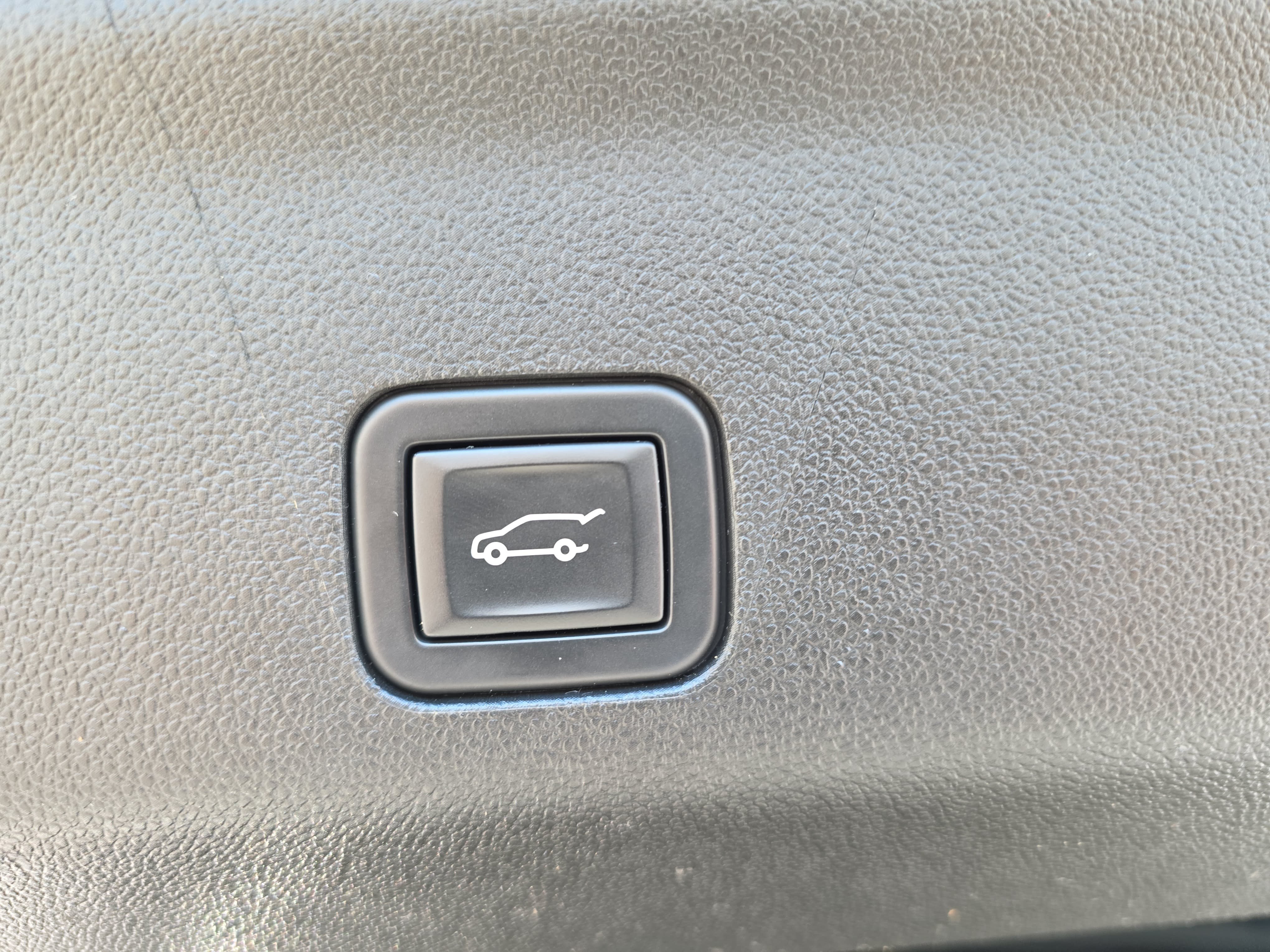 Used 2021 Chevrolet Tahoe LT AWD/4WD image 15