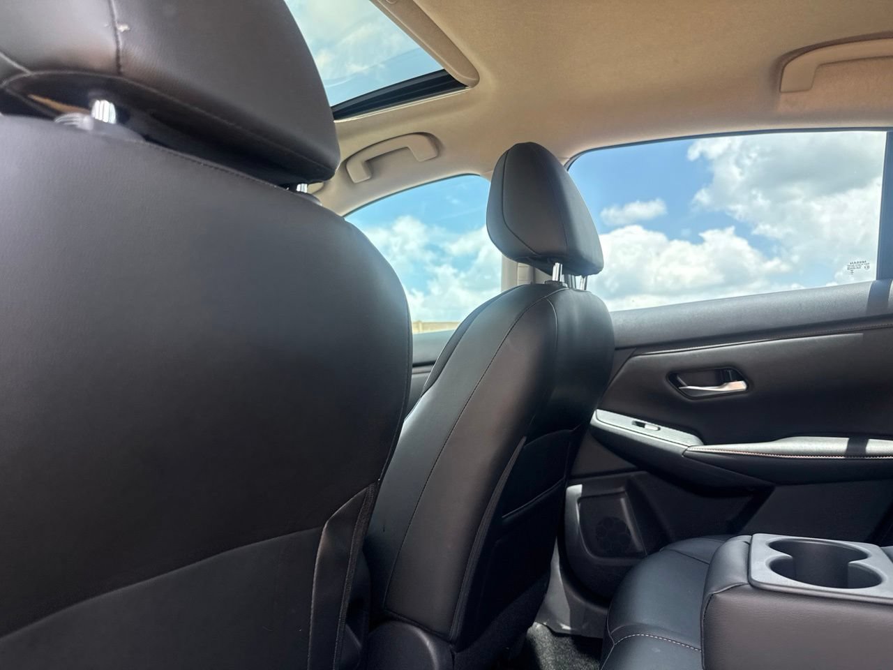 Certified 2024 Nissan Sentra SR w/ SR Premium Package FWD image 33