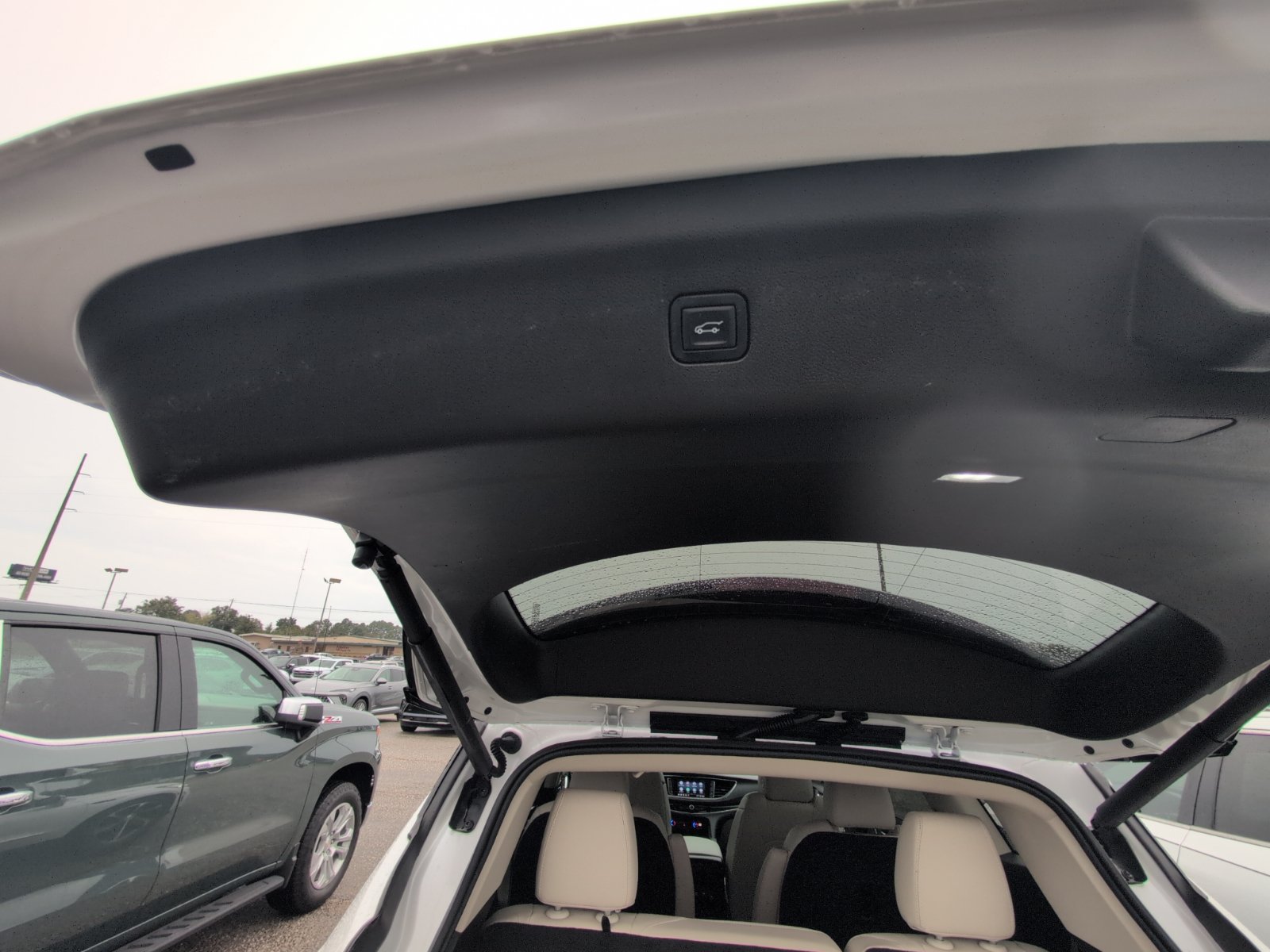 Used 2022 Buick Enclave Essence w/ Experience Buick Package AWD/4WD image 7