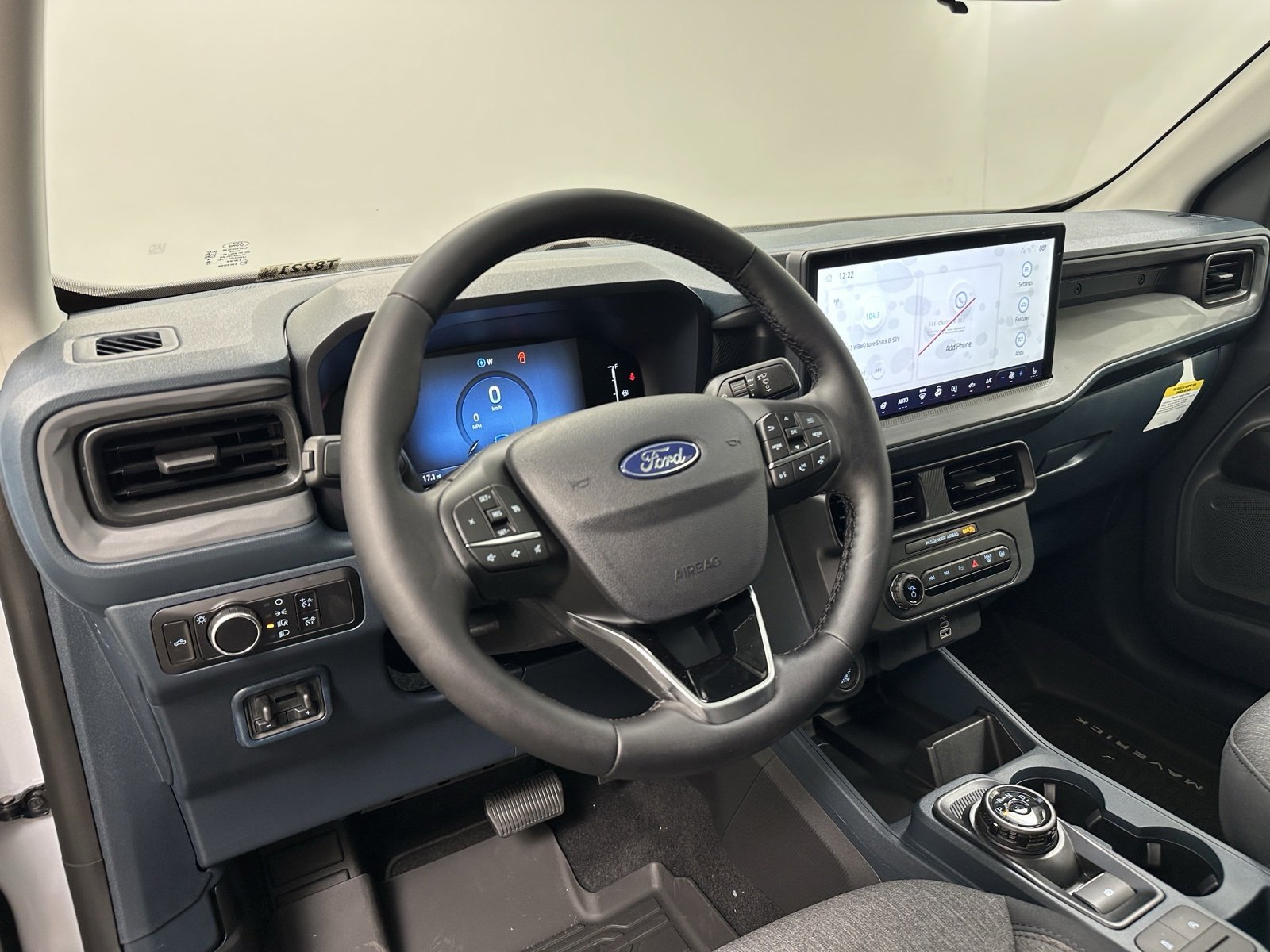 New 2025 Ford Maverick XLT w/ XLT Luxury Package image 11