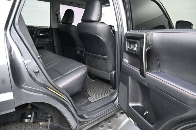 Used 2022 Toyota 4Runner TRD Off-Road Premium w/ Moonroof Package AWD/4WD image 17