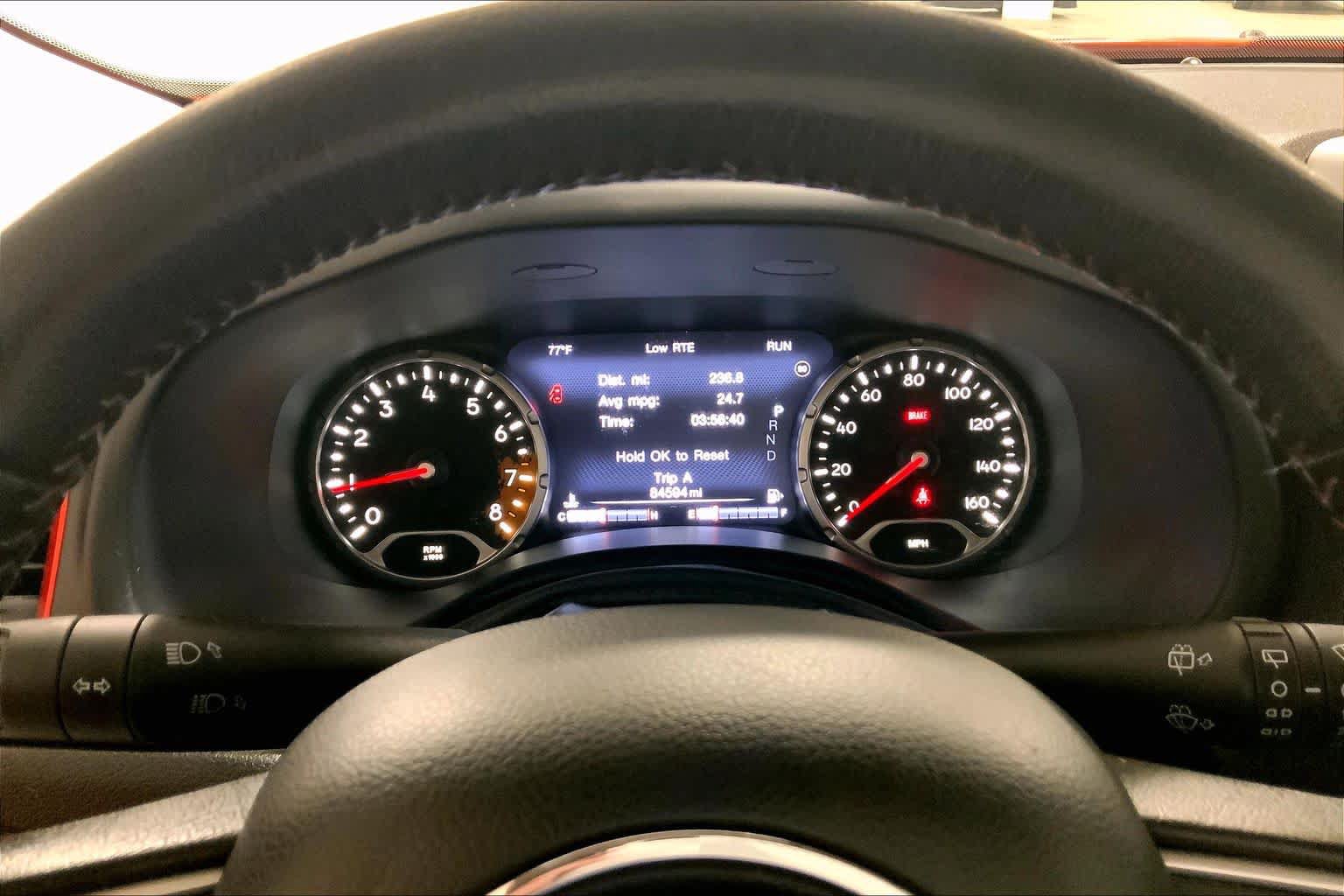 Used 2016 Jeep Renegade Trailhawk w/ Premium Trailhawk Package AWD/4WD image 24