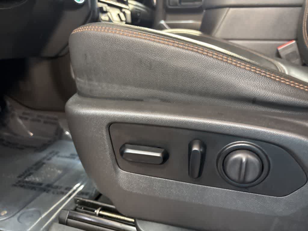 Used 2021 GMC Sierra 1500 AT4 w/ AT4 Premium Package AWD/4WD image 16
