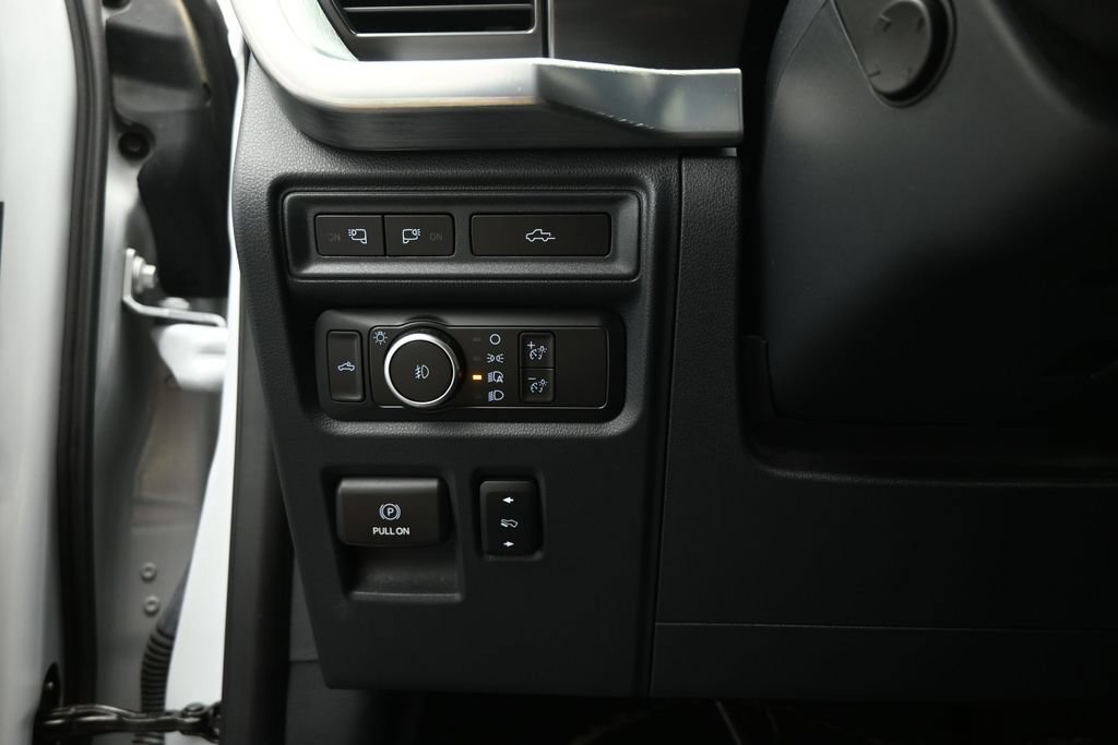 Used 2022 Ford F150 Lariat w/ Equipment Group 502A High AWD/4WD image 9