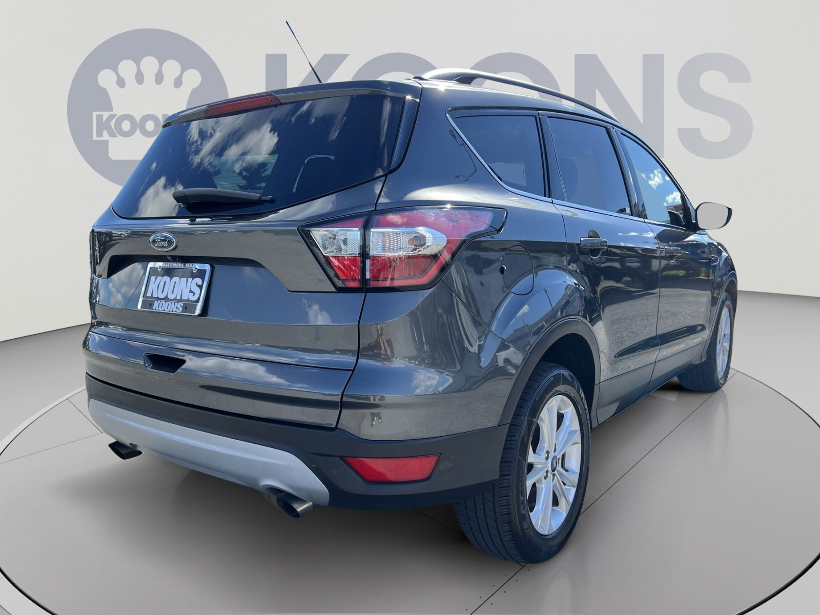 Used 2018 Ford Escape SE w/ Ford Safe & Smart Package FWD image 7