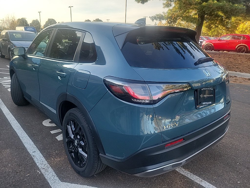 Used 2025 Honda HR-V Sport image 8