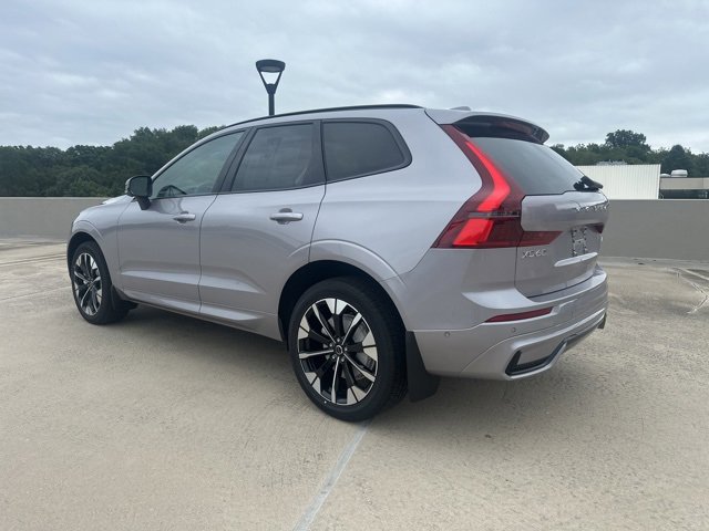 New 2026 Volvo XC60 B5 Plus w/ Climate Package image 5