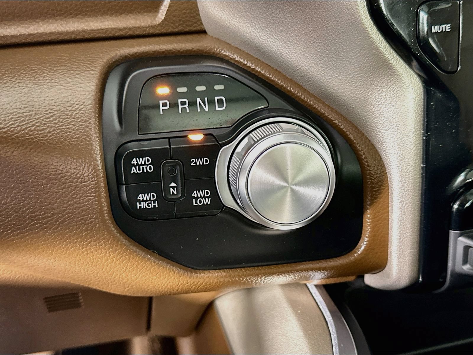 Used 2021 RAM 1500 Laramie AWD/4WD image 18